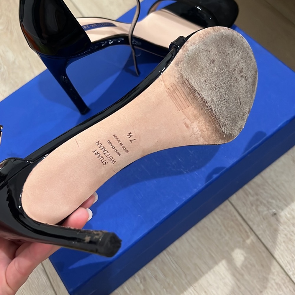 Stuart Weitzman - Picture 4 of 4
